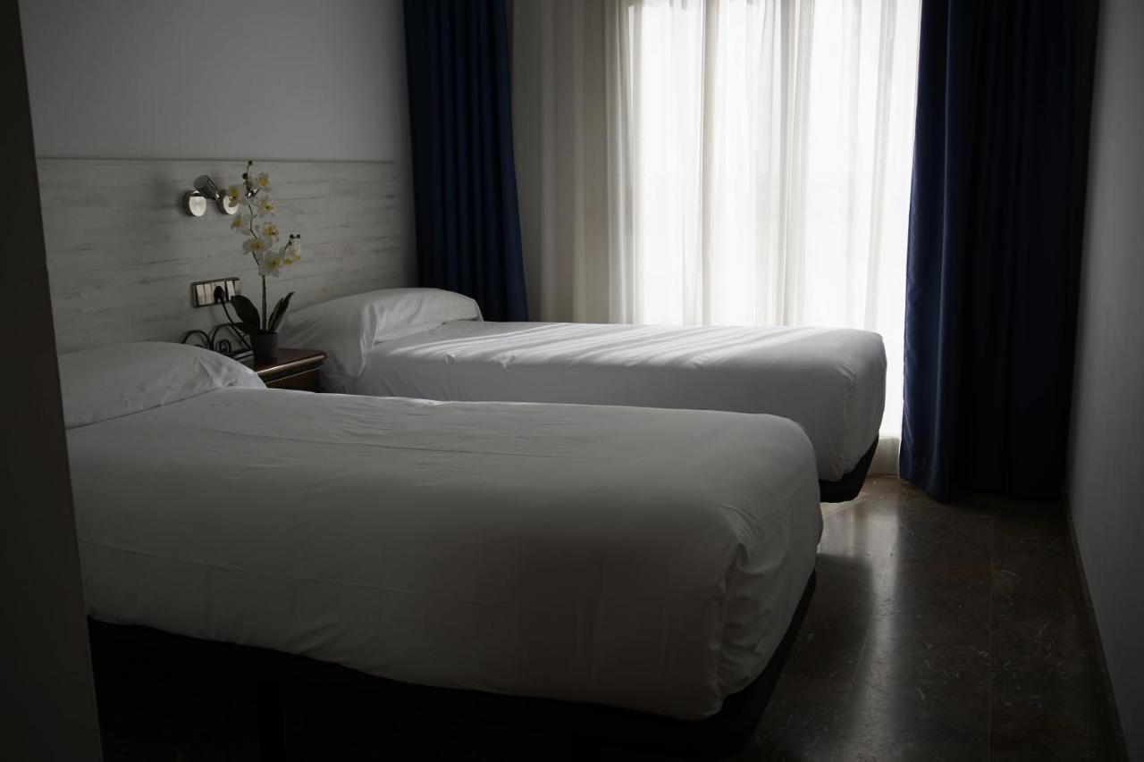 Hotel Port Sitges Bagian luar foto